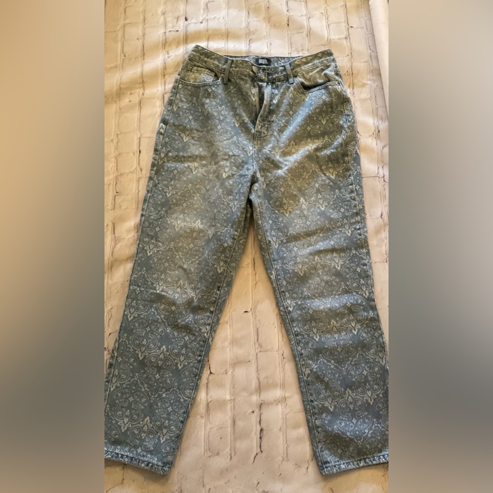 Cute printed jean
